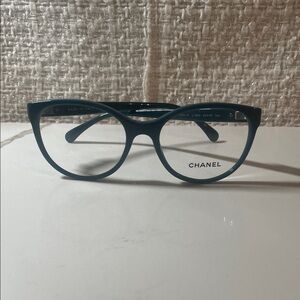 Authentic CHANEL glasses with patent leather bow on temples 3283-Q c.1300